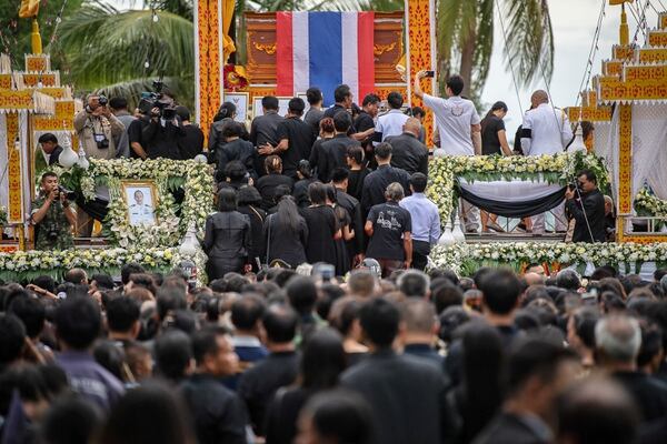 El funeral del buzo fue multitudinario (Reuters)