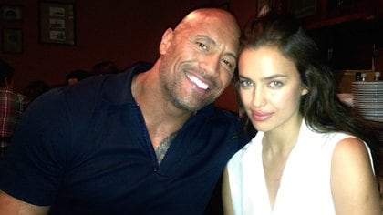  Aunque se rumoreó un romance con la Roca nunca se comprobó. 163