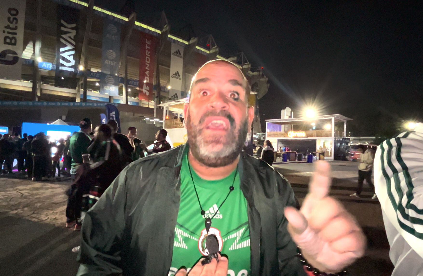 « Go to Argentina » : les fans battent Gerardo el « Tata » Martino après le Mexique contre les États-Unis (Photo : Carlos Alberto Pérez/Infobae Mexico)