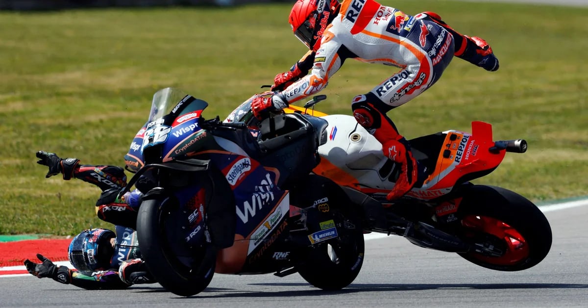 Acidente dramático de Marc Márquez na MotoGP: ele teria uma fratura e poderia perder a corrida na Argentina