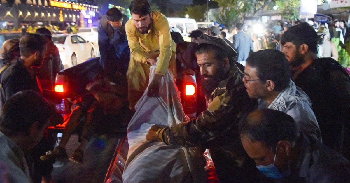 Photo of Útok na Kábul: Samovražedný atentátnik nesie takmer 12 kg výbušnín