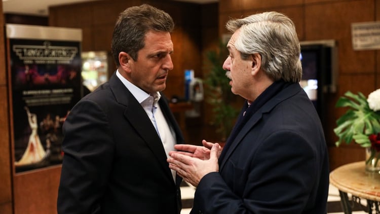 Sergio Massa juntó a los dirigentes del Frente Renovador y recibió a Alberto Fernández