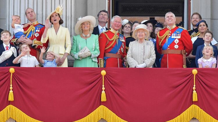 La familia real británica en pleno durante el cumpleaños de la reina Isabel II (Daniel Leal-Olivas/ AFP)