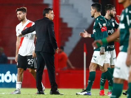 Gonzalo Montiel en el duelo de ida ante Palmeiras por las semifinales de la Copa Libertadores 2020 (REUTERS/Marcos Brindicci)