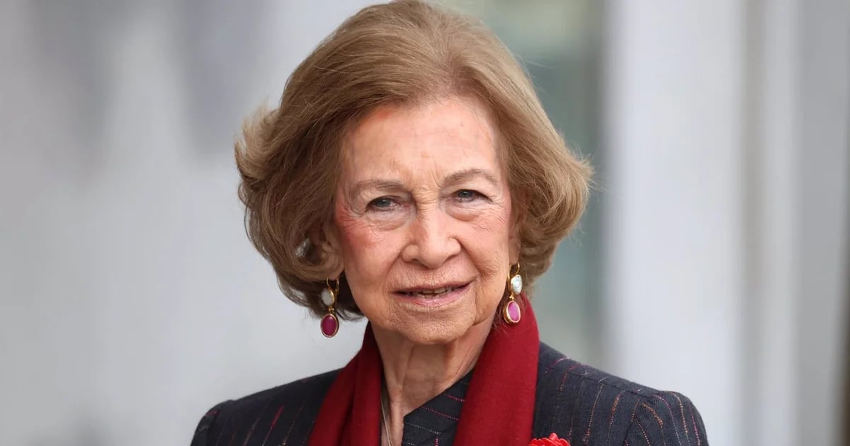 Queen Sofia gives up VIP privilege during her hospital stay
