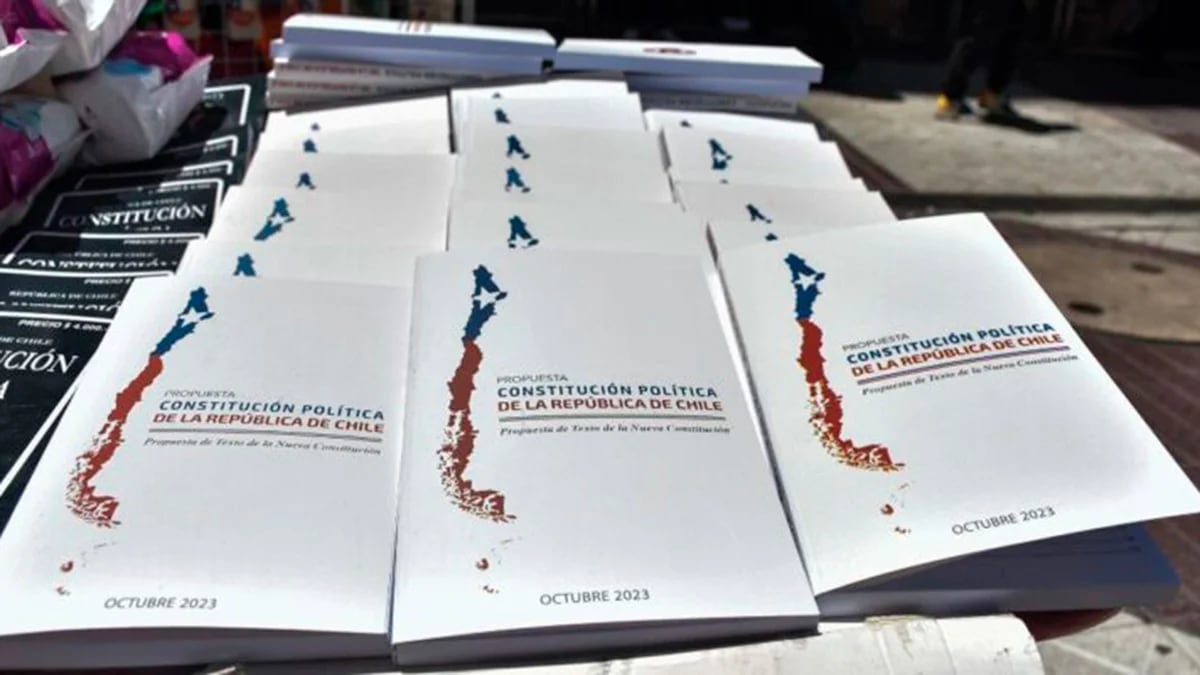 Chile: descubrieron un error en la nueva Constitución que obligará a enmendar el texto si se aprueba en el plebiscito - Infobae