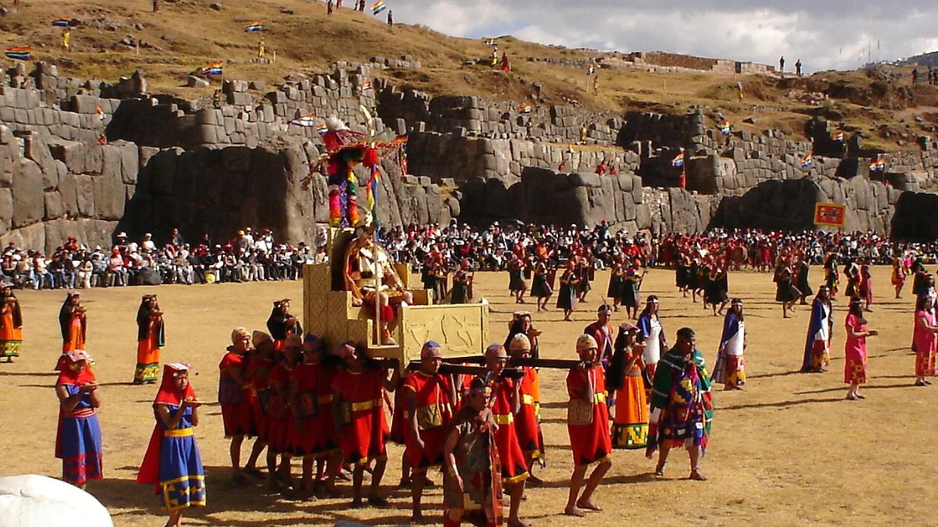 Inti Raymi (Fiesta del Sol) en Sacsayhuaman, Cusco. (Cyntia Motta)