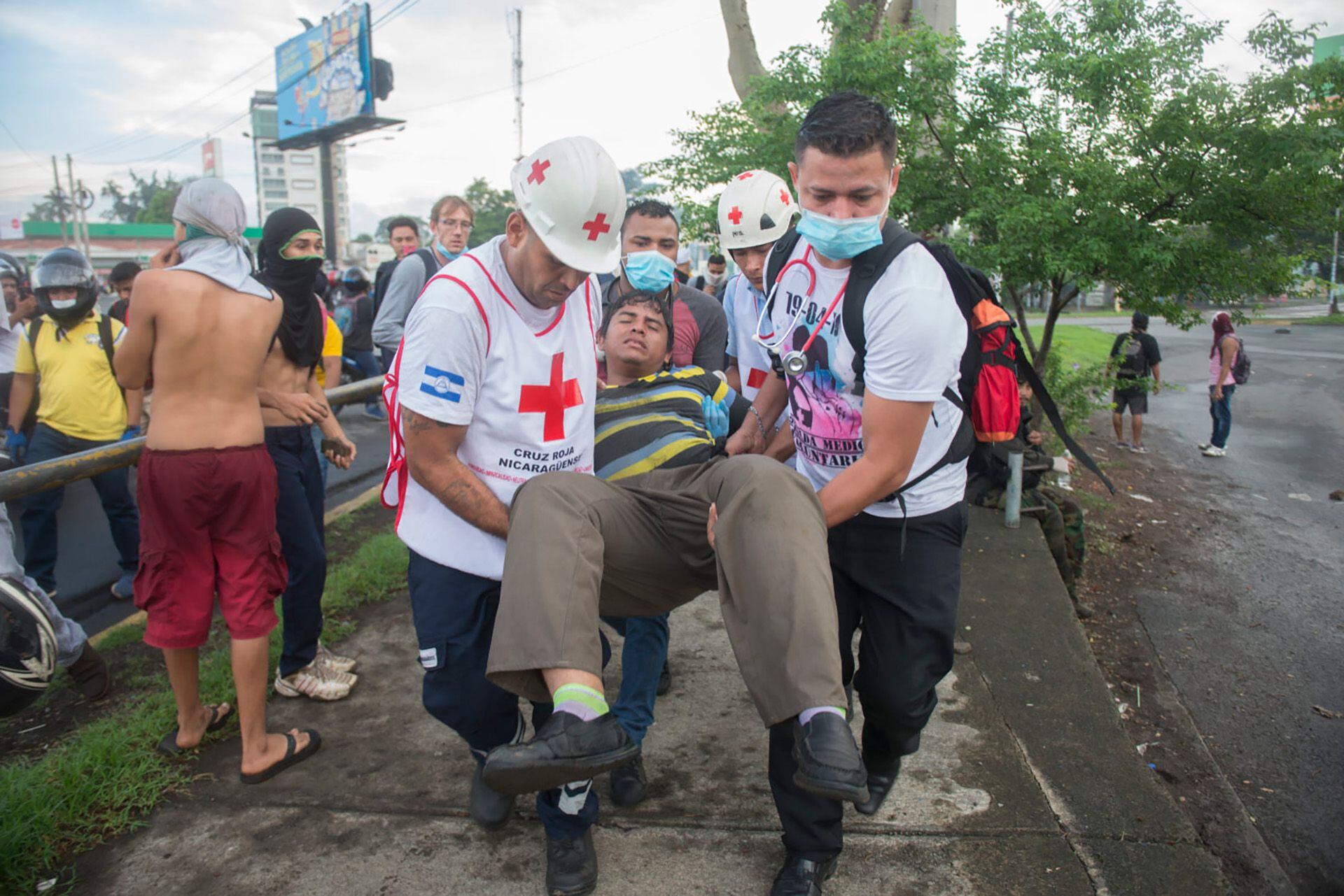 La Cruz Roja asistió a los heridos por la represión en 2018. El régimen de Daniel Ortega la acusa de apoyar la protesta. (Cortesía de La Prensa)