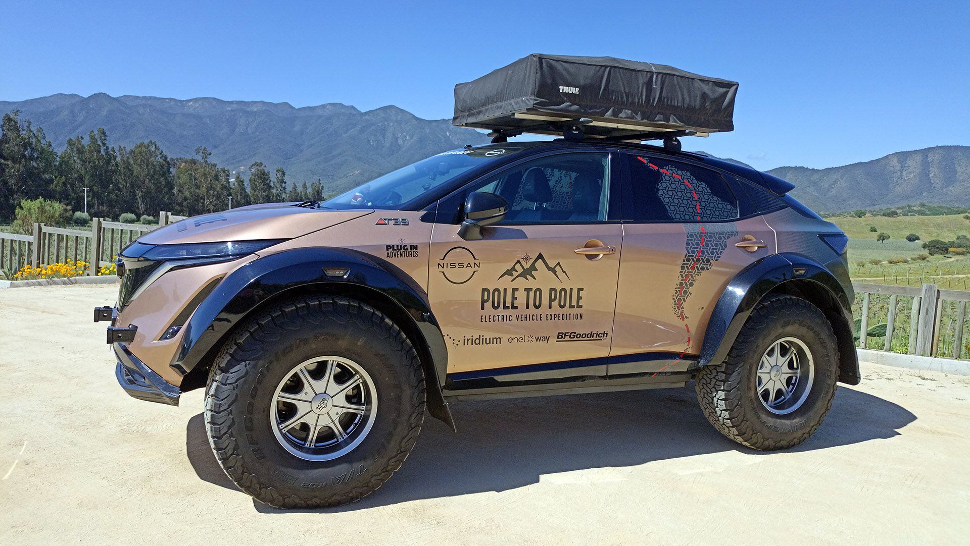 El Nissan Ariya e-4orce es la versión más potente del segundo modelo eléctrico de la marca japonesa. Un SUV con dos motores eléctricos que generan 306 CV y una autonomía de 500 km