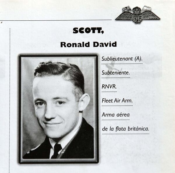 Ronnie Scott a los 25 años, poco después de alistarse en la Marina británica