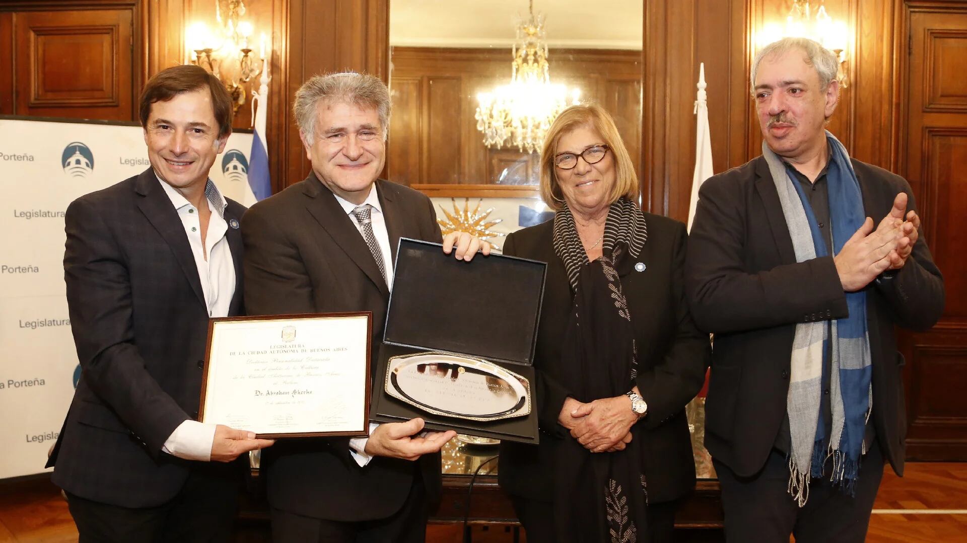 En los fundamentos, la Legislatura consideró que “Abraham Skorka cree profundamente en el dialogo interreligioso, como instrumento de entendimiento entre la gente que tiende a valorar su dimensión espiritual al fortalecer las individualidades y la diversidad cultural”