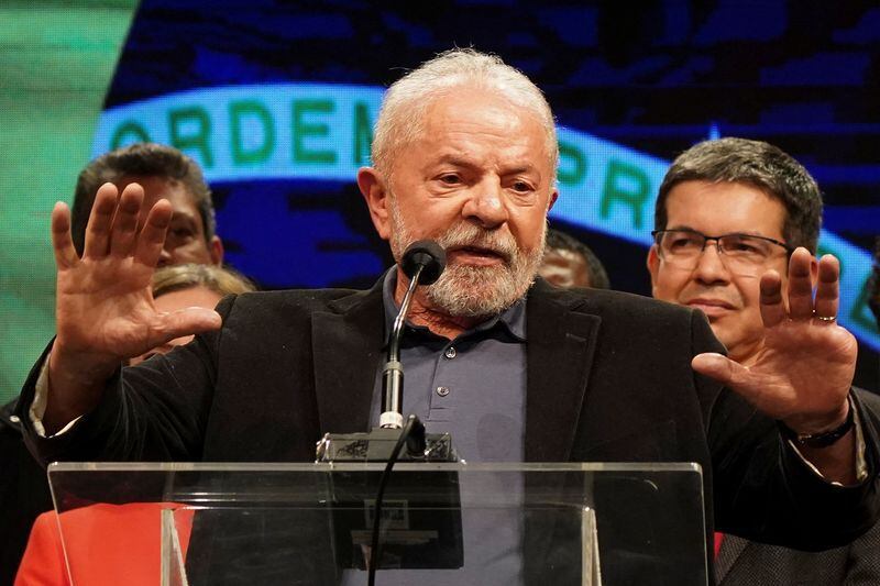 Pese al escaso margen que logró en la primera vuelta, Lula aseguró que ganará las elecciones en el ballotage (REUTERS/Mariana Greif)