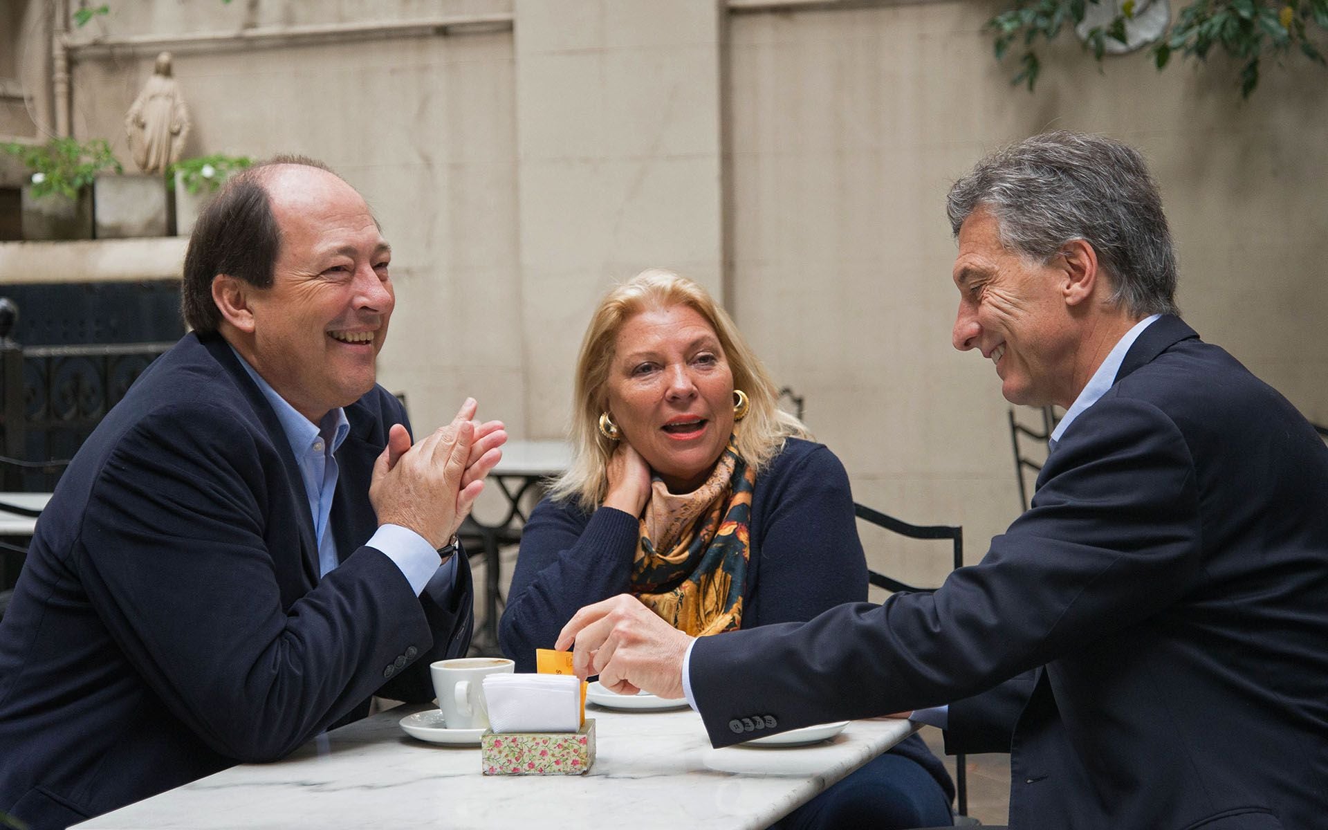 Ernesto Sanz, Elisa Carrió, y Mauricio Macri, los socios fundadores de Cambiemos (NA)