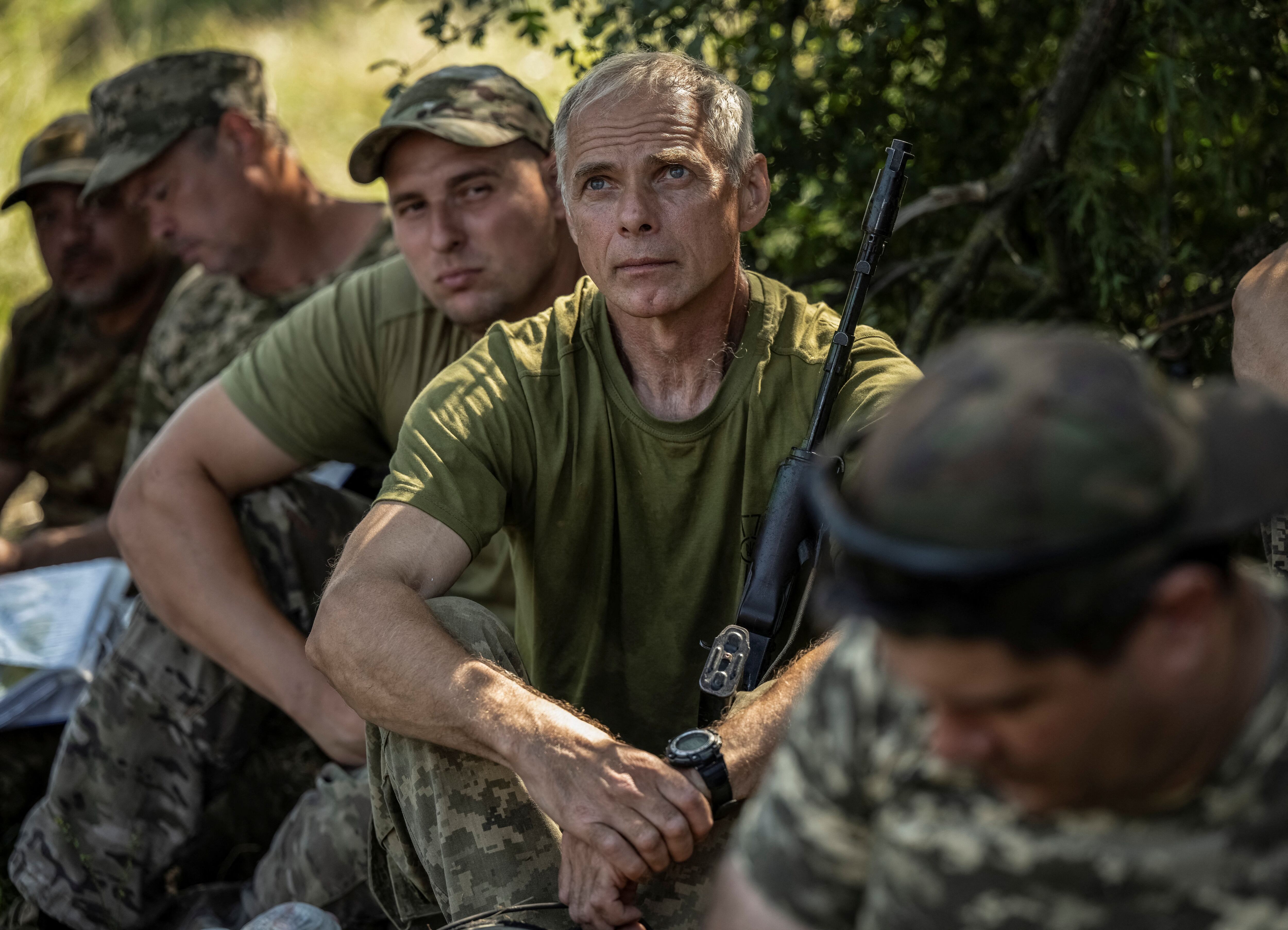 Los zapadores de la 128.a brigada de defensa territorial separada de las Fuerzas Armadas de Ucrania participan en un entrenamiento, en medio del ataque de Rusia a Ucrania, en la región de Donetsk, Ucrania, el 2 de agosto de 2023 (REUTERS/Viacheslav Ratynskyi)