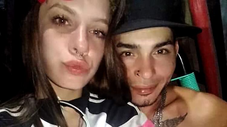 Camila Tarocco y Ariel González, el padre de sus hijos, acusado de asesinarla. 