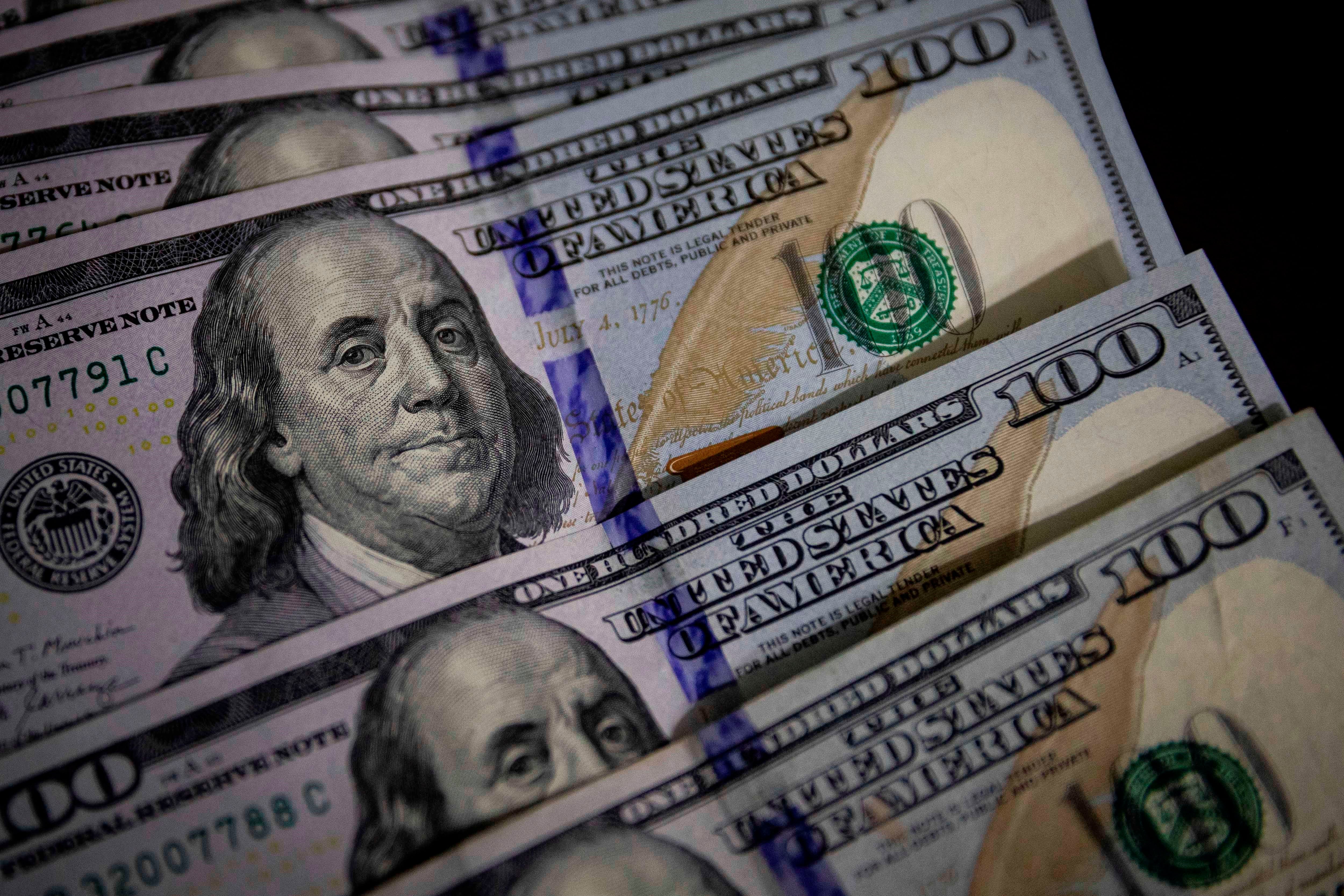 El dólar en Colombia ganó $39,68 en la jornada del 16 de enero - crédito Rayner Peña/EFE