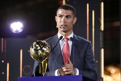 Cristiano ganó el premio al jugador del siglo en Dubái (Reuters)