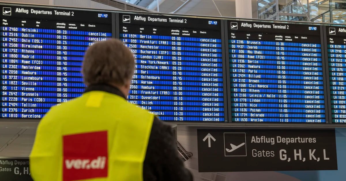 Airport strike cancels thousands of flights in Germany