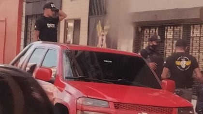 Uniformados en las camionetas sin placas que usan los cuerpos policiales y la guerrilla en Táchira