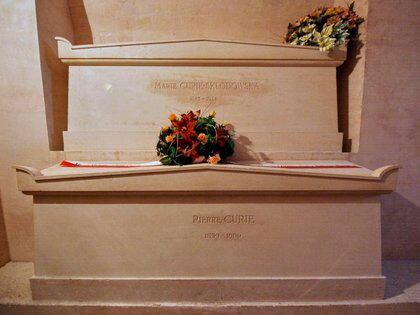 Los restos de Marie y Pierre Curie descansan en el Panteón de París