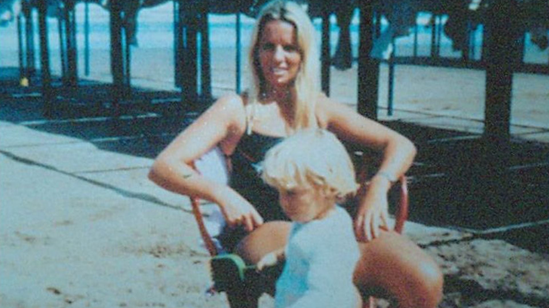 Uno de los casos en los que la cobertura de Sdrech brilló fue el del crimen de Aurelia “Oriel” Catalina Briant, la profesora de inglés que el 13 de julio de 1984 fue encontrada muerta a puñaladas al costado del kilómetro 75 de la ruta 2