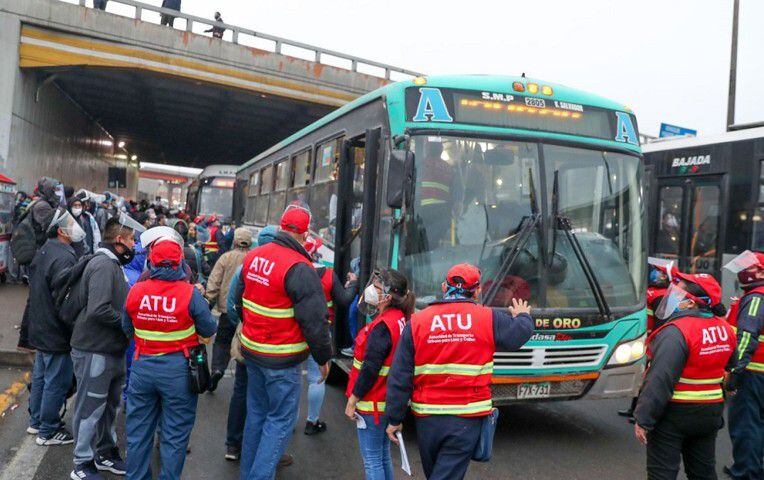 Conductores que agregan a personal del ATU serán denunciados penalmente.