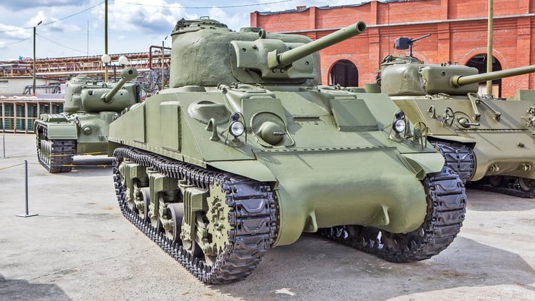 Se produjeron cerca de 50.000 M4 Sherman y en versiones mejoradas y repotenciadas siguieron prestando servicio durante la Guerra Fría (Shutterstock)