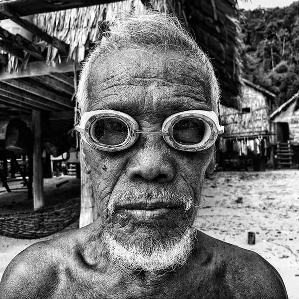 Dentro de la categoría “Retrato” el primer lugar fue para Scott Woodward (Singapur) con “Salamah”. La foto la hizo con un iPhone 6S en Ko Surin, Tailandia.