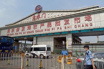 Xinfadi, el mega mercado agrícola de Beijing donde se habría producido el rebrote de coronavirus que condujo a su cierre temporal. Es el más grande de Asia (Reuters)
