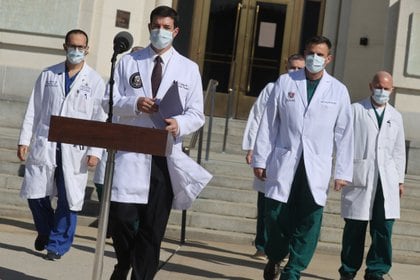 El médico personal de Trump, Sean Conley. Foto: REUTERS/Jonathan Ernst