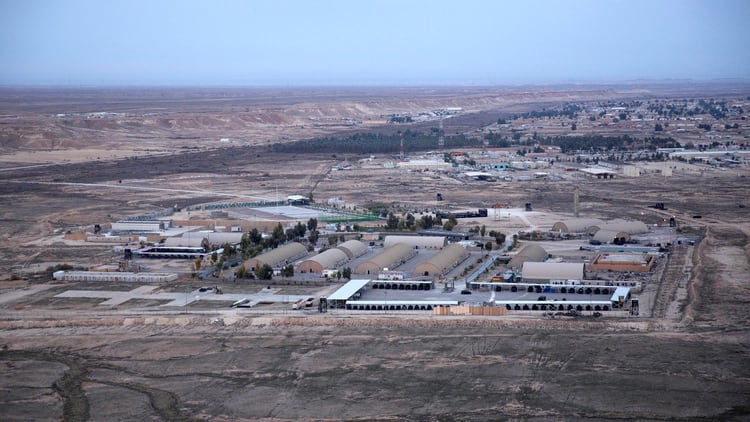 La base militar Al Assad donde se albergan tropas estadounidenses (AP)