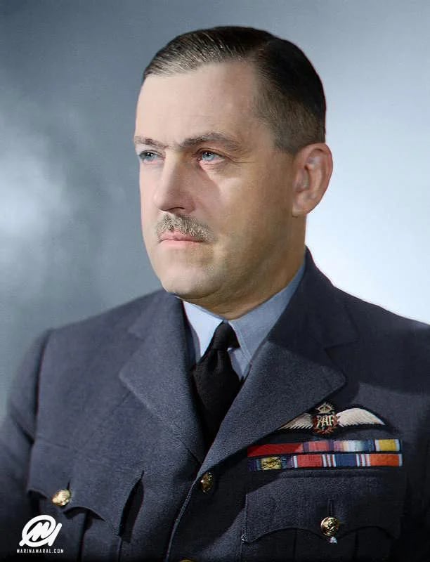El jefe aéreo Marshal Sir Trafford Leigh-Mallory, de la Royal Air Force