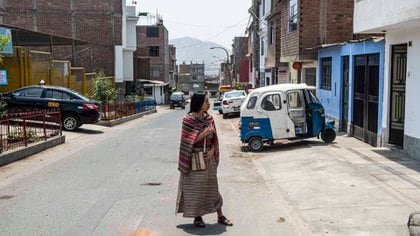 Annelie Martinez vestía un mono, manta y bufanda de lana similar a la de Wayao.  Ernesto Benavides / AFP