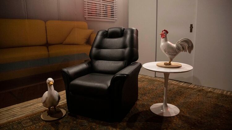 Joey y Chandler pasaron casi una vida en el sillón reclinable. Aquí, junto al pato y el gallo que adoptaron