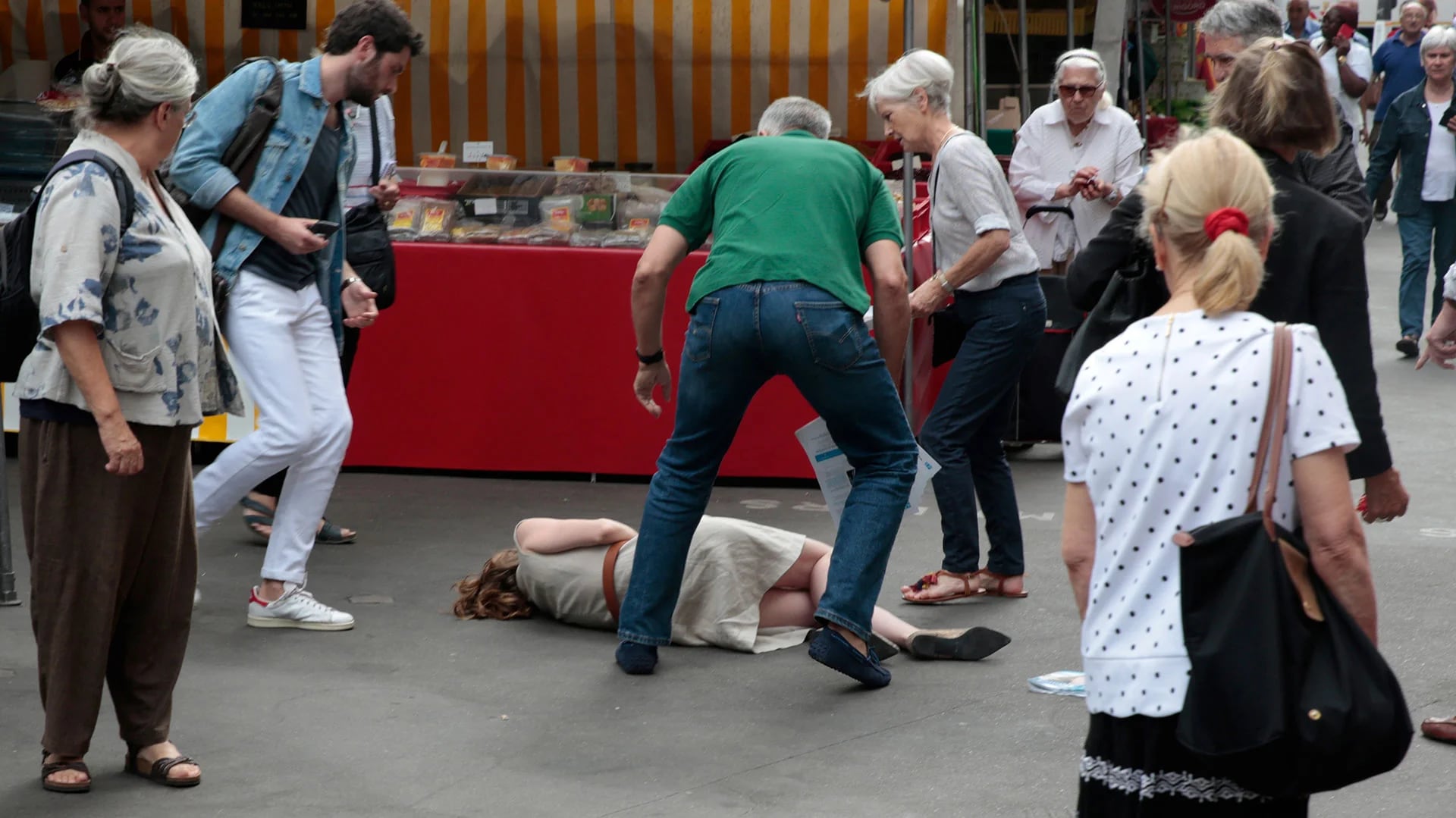 Kosciusko Morizet cayó al piso inconsciente (AFP)