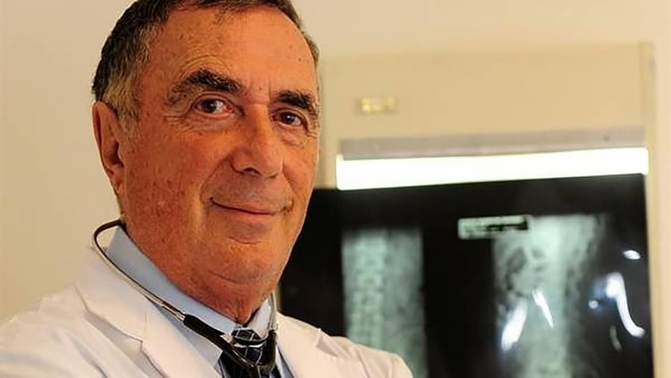 Juan Carlos Parodi tiene 77 años y es una eminencia médica