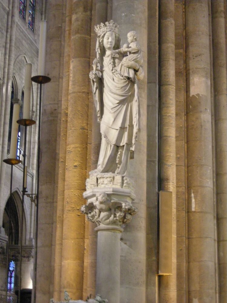 “Virgen de París”