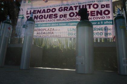 La alcaldía Álvaro Obregón se implementó el préstamo de tanques de oxígeno por 48 horas.
(FOTO: GRACIELA LÓPEZ /CUARTOSCURO.COM)