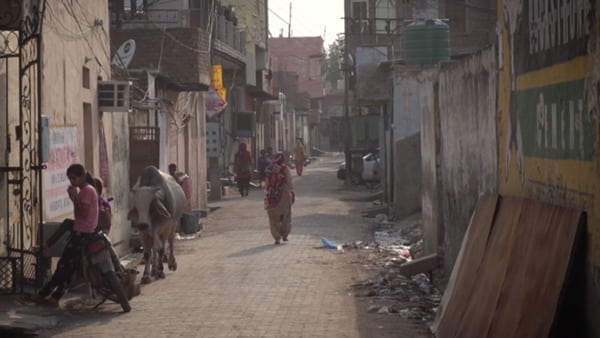 Las calles de Gajipur, como de tantas ciudades indias, están vacías de niños (The Washington Post)