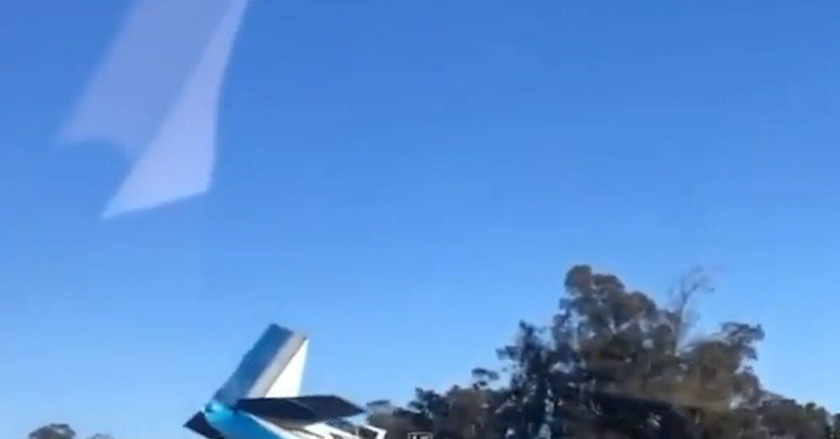 Video: The moment a plane crashes into a car on a California highway