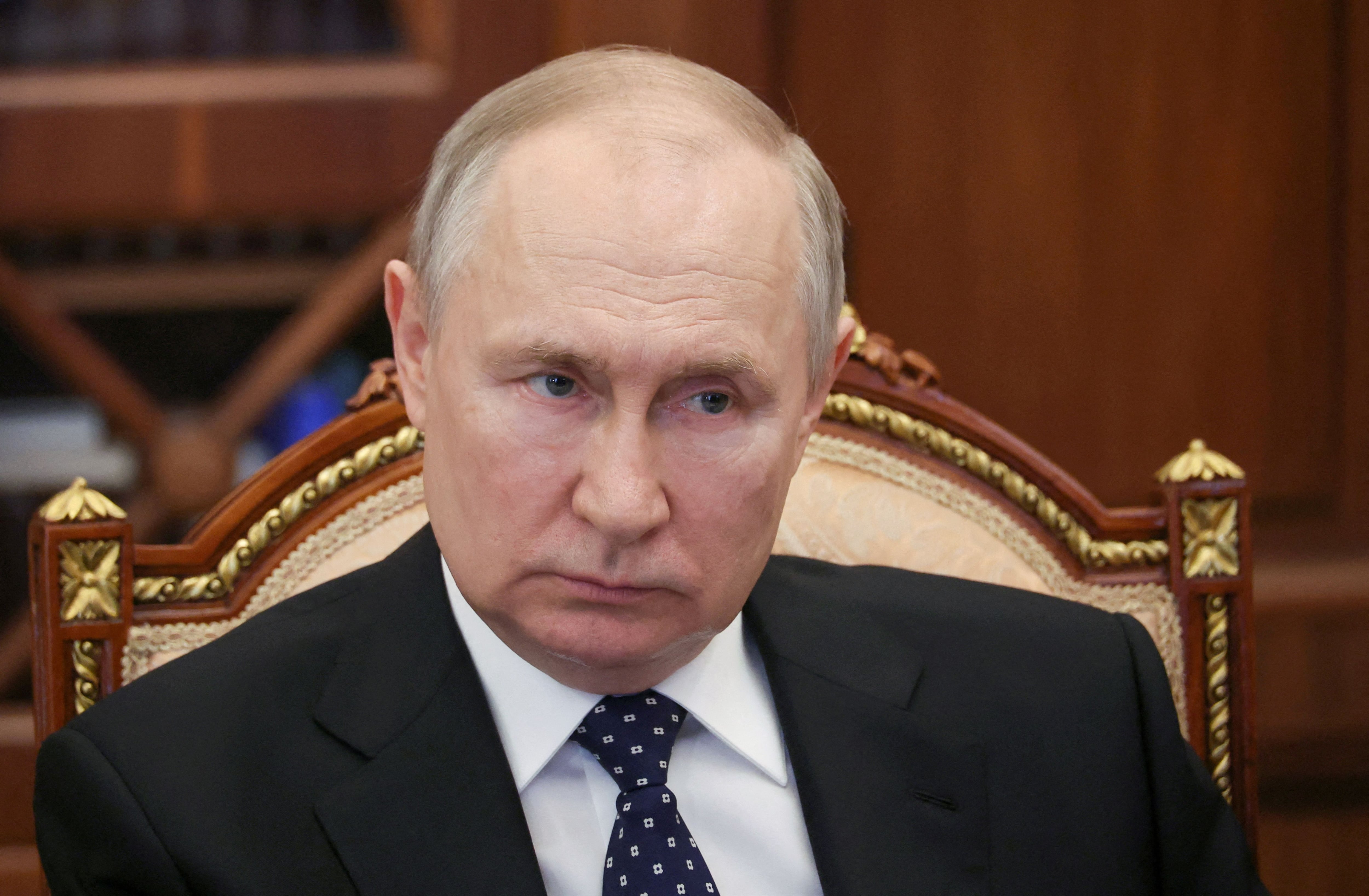Putin tendrá en su poder los movimientos financieros de sus ciudadanos y podrá imponer multas o congelar activos “con sólo un clic” (REUTERS)