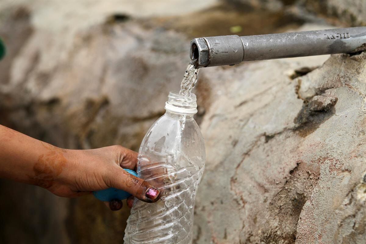 El 22,7% de la población indigente no tiene acceso a la red de agua potable. (OMS)

