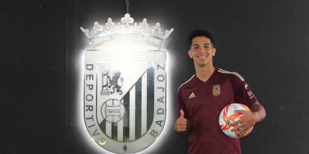 Alessandro Burlamaqui tras fichar por Badajoz: “Siempre el objetivo aquí ha sido subir a Segunda División y ojalá se dé”