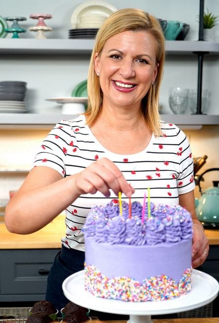 Tarta de cumpleaños de confeti - Anna Olson - Receta - Canal Cocina