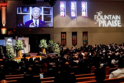 Biden asistió al funeral de George Floyd y también envió un mensaje por video (Reuters)
