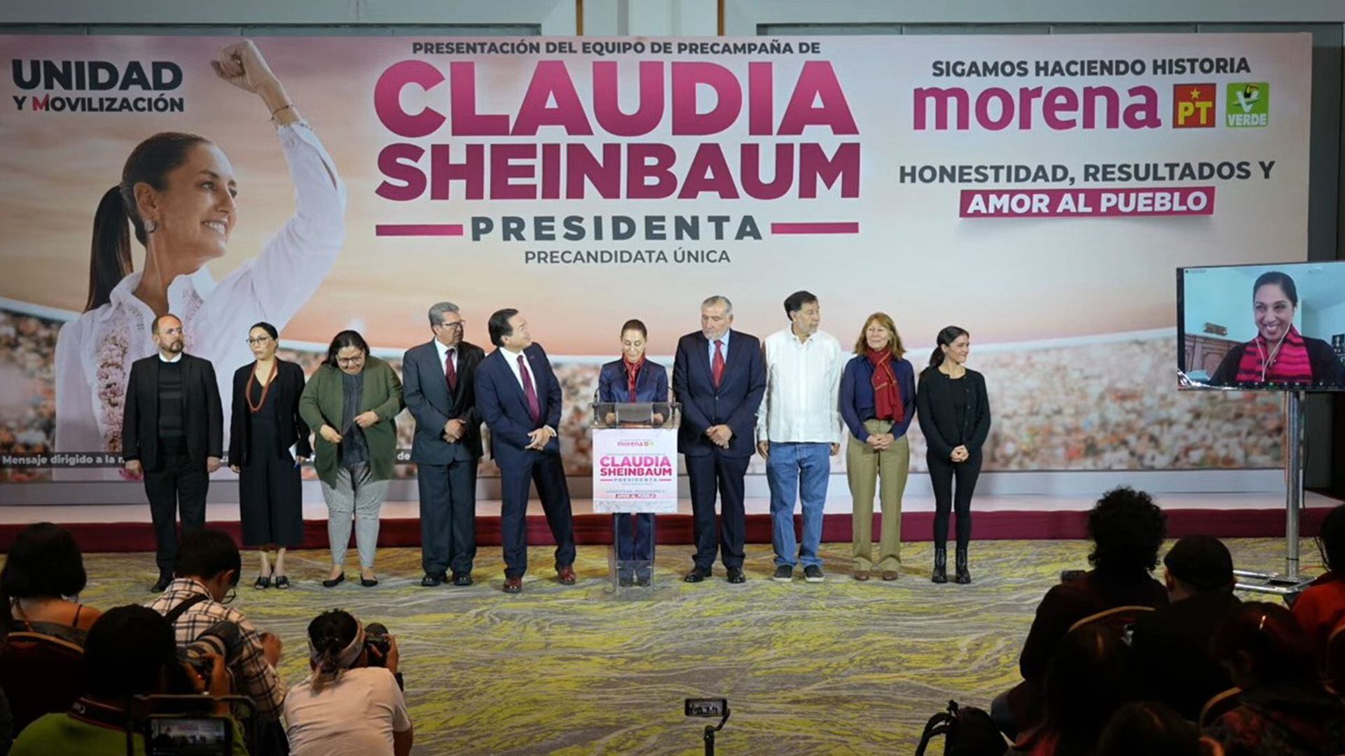 La candidata de MORENA presentó a la gente que la acompañara en su campaña presidencial