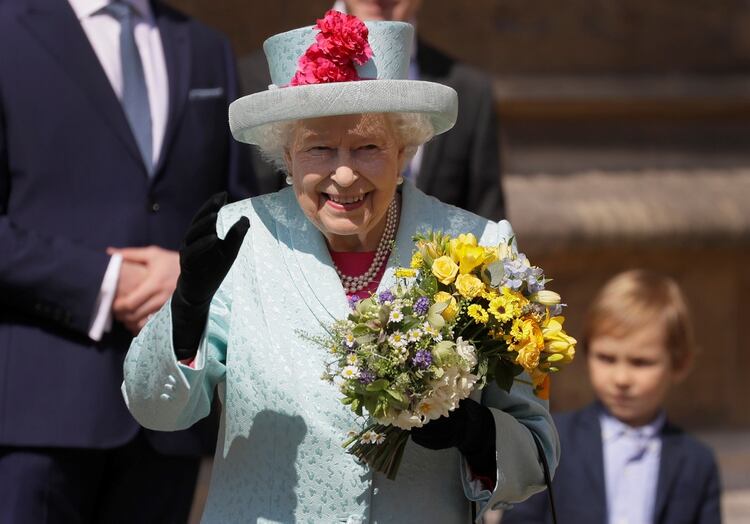 La Reina Isabel II asiste al Servicio de Pascua en la Capilla de San Jorge, en el Castillo de Windsor, el 21 de abril de 2019 (Kirsty Wigglesworth/Pool via REUTERS)