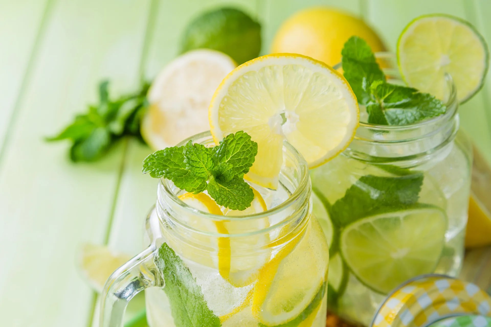 Tanto la lima como el limón tiene un gran valor nutricional, ambas tienen altos niveles de Vitamina C (iStock)