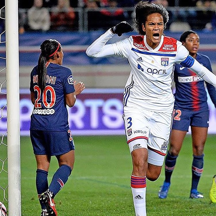 La francesa del Olympique de Lyon percibe 390, 1 mil (@wendie_renard)