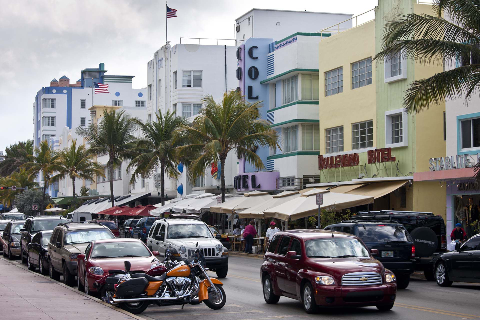 Ocean Drive es uno de los símbolos de Miami por su particular arquitectura y sus colores (Photo by Tim Graham/Getty Images)